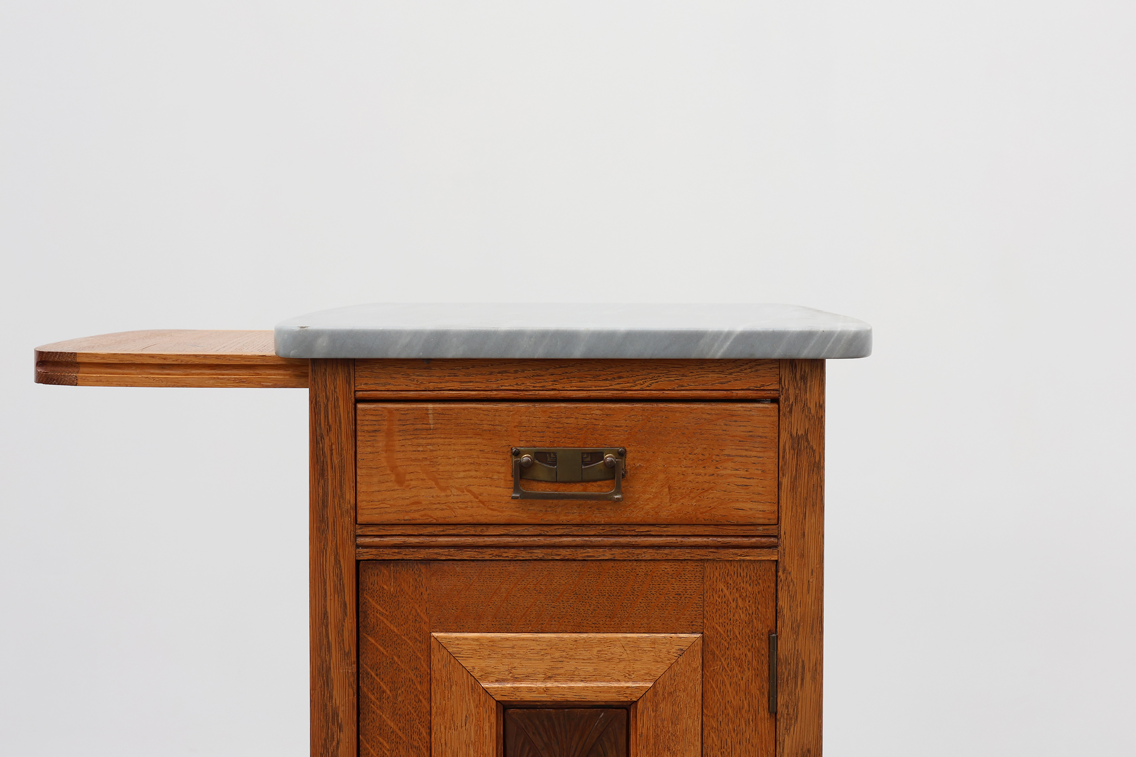 Pair of Art Nouveau nightstands attr. to De Coene with artwork by Geo Verbanck, Belgium ca. 1905thumbnail